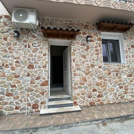 Stone House 48 M Apartment Acharnes Bagian luar foto