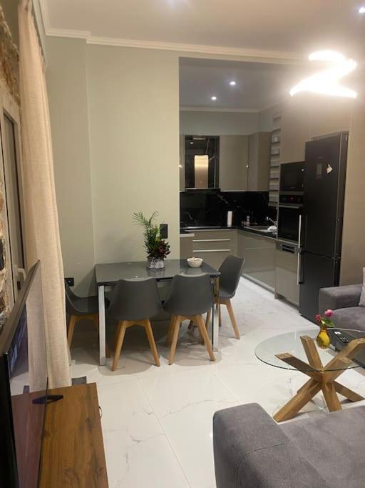 Stone House 48 M Apartment Acharnes Bagian luar foto