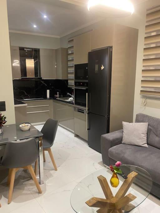 Stone House 48 M Apartment Acharnes Bagian luar foto