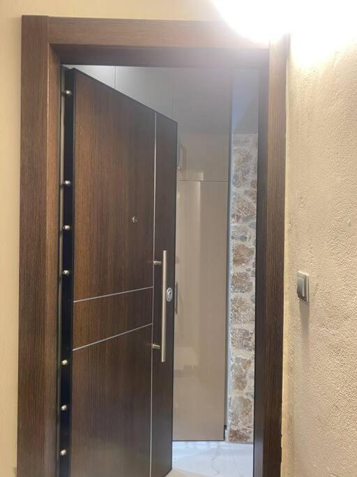Stone House 48 M Apartment Acharnes Bagian luar foto
