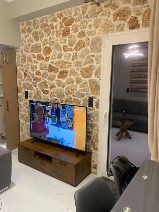Stone House 48 M Apartment Acharnes Bagian luar foto