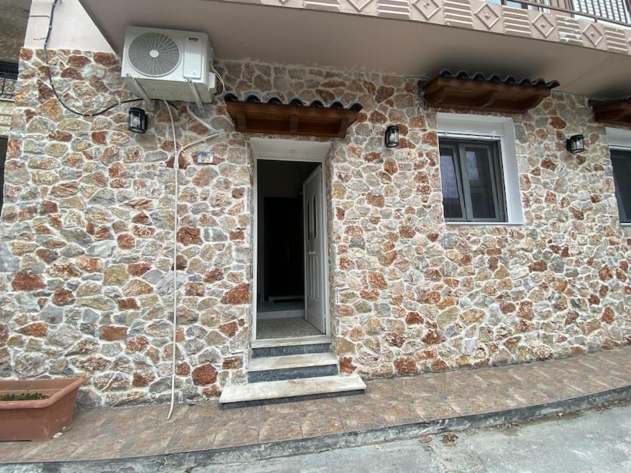 Stone House 48 M Apartment Acharnes Bagian luar foto
